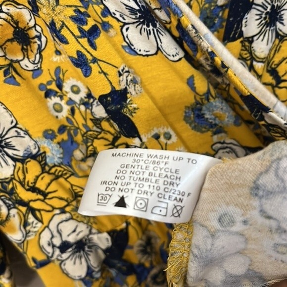 Dolcevida  mustard yellow floral romper Large - Picture 11 of 16